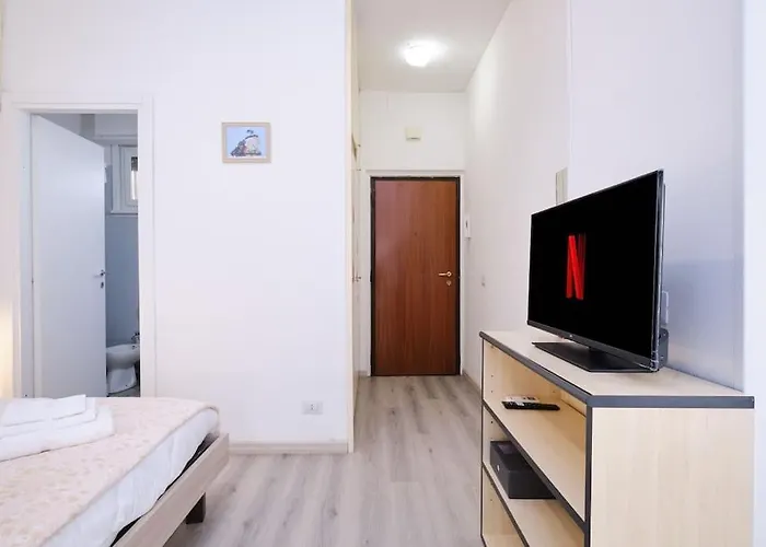 Tuscolana Blu - Grazioso Monolocale Appartamento *