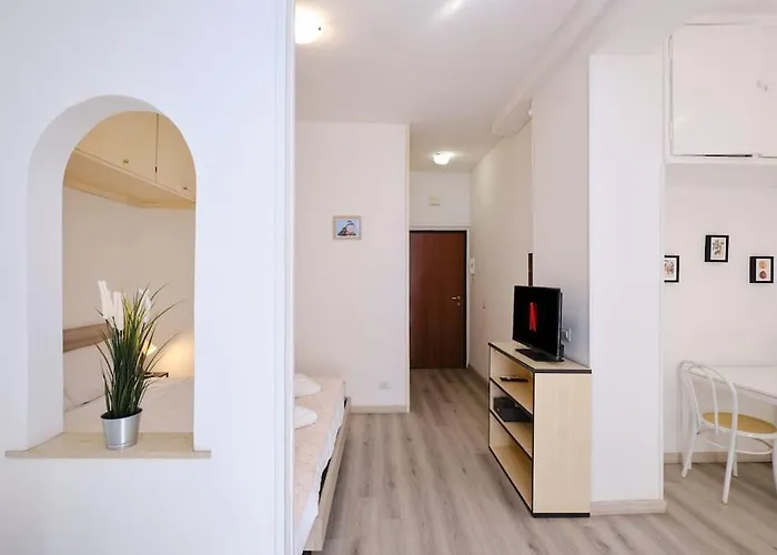 Tuscolana Blu - Grazioso Monolocale *